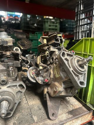 BOMBAS INYECTORAS DE JEEP VARIA