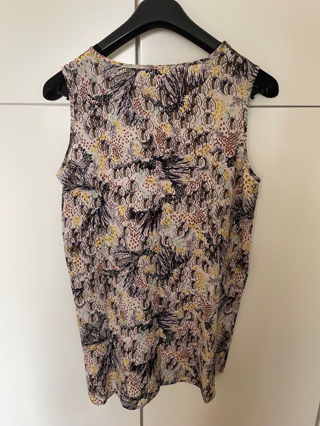 Maglia smanicata misto seta / blusa