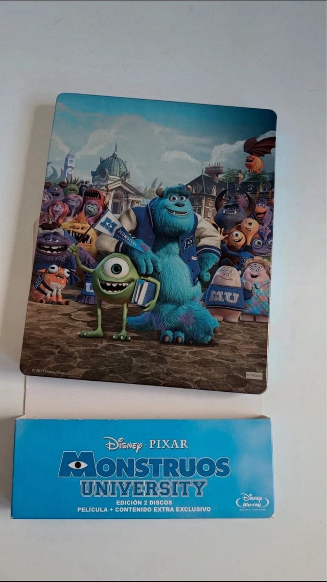 Monstruos University steelbook disney