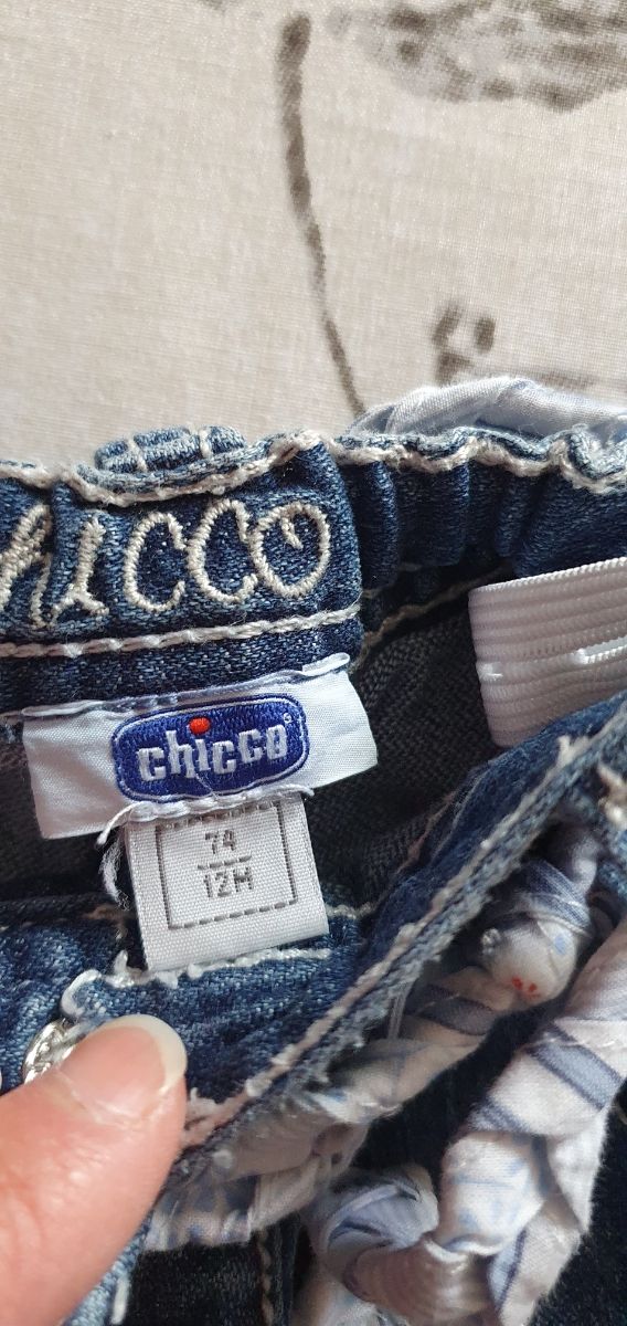 Pantalón vaquero bebé. Marca Chicco.