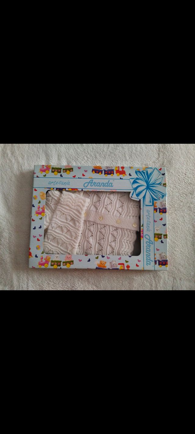 Chaqueta bebé blanca a estrenar 3 meses