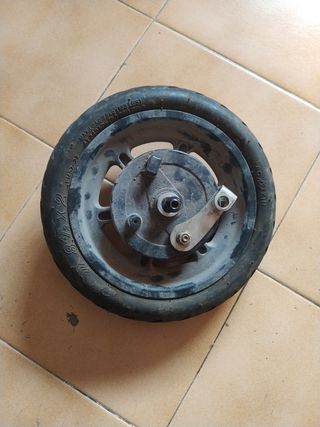 Rueda trasera patinete eléctrico innova