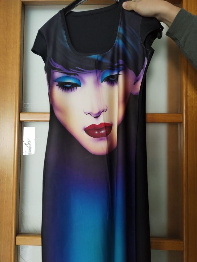 Abito lungo nero con spacchi