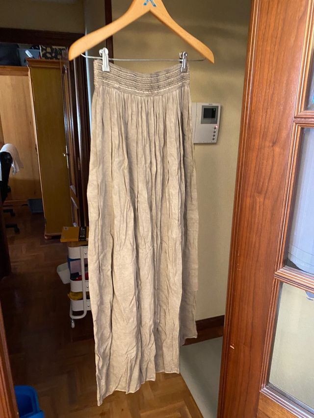 Falda larga beige