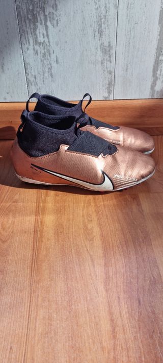 Bota futbol Nike Tacos 37.5