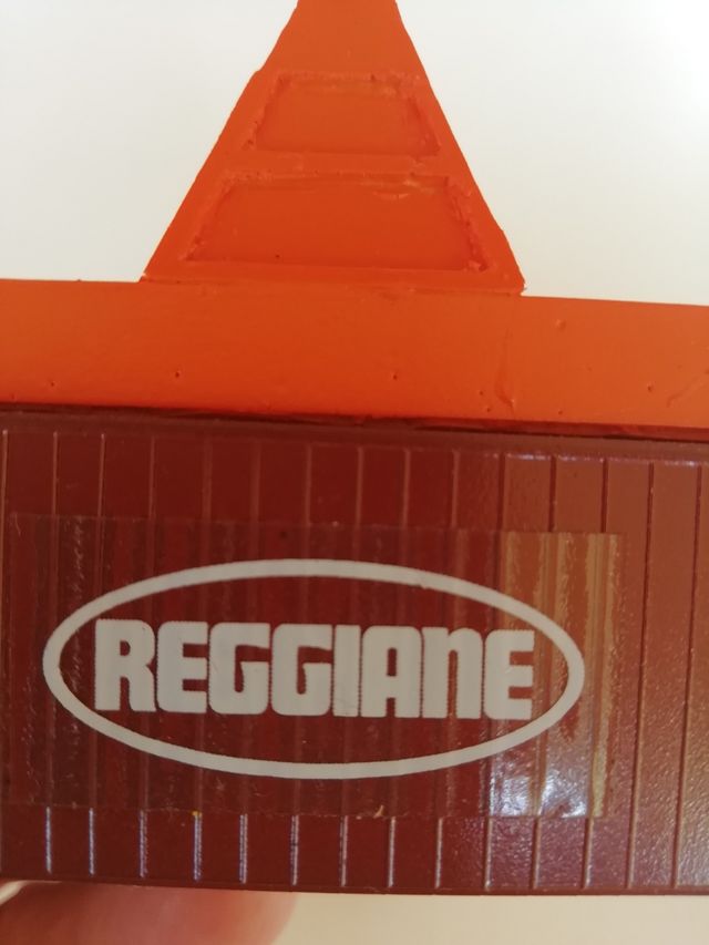 Container con gancio