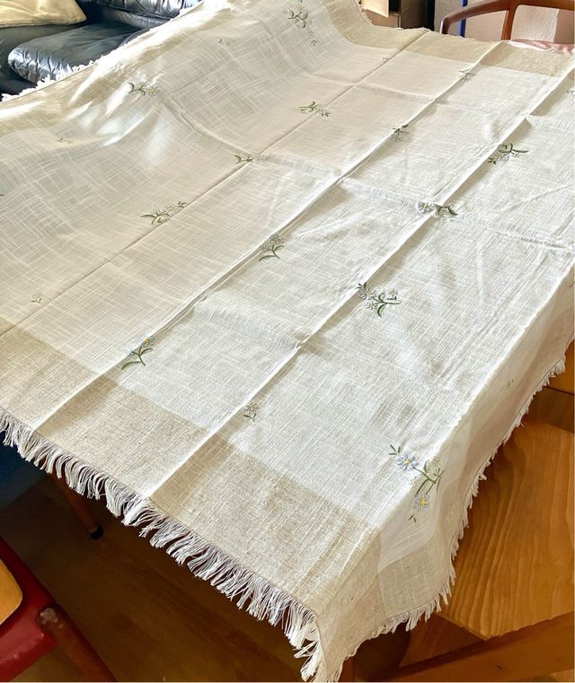 Mantel de Portugal lino bordado Sin usar