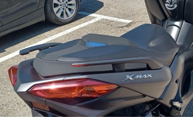 Asidero derecho y izquierdo yamaha xmax 