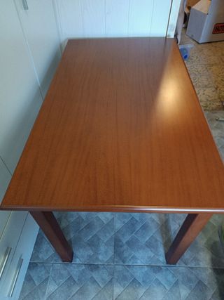 MESA CAMILLA MACIZA MODERNA