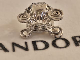Charm pandora edición limitada carroza