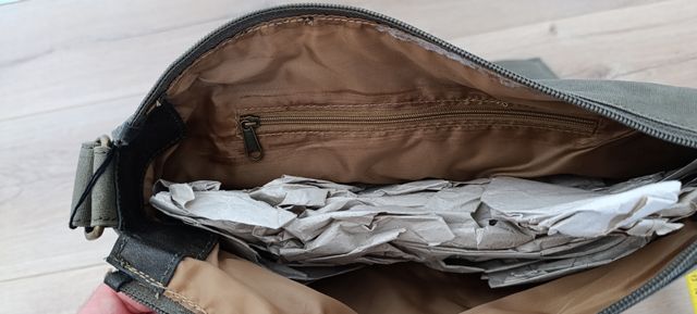 Bolso unisex con bandolera 