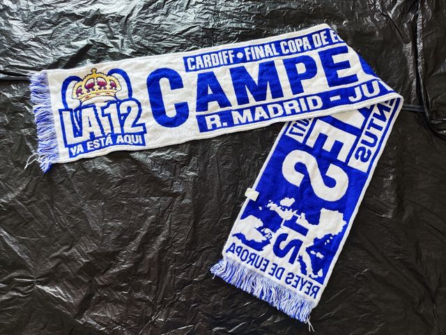 Bufanda fútbol Real Madrid duodécimo Champions 16