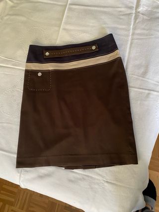 Adolfo Domínguez. Falda tres colores