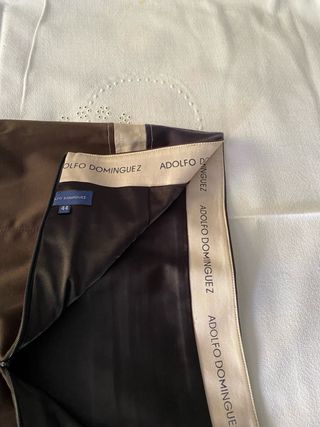 Adolfo Domínguez. Falda tres colores