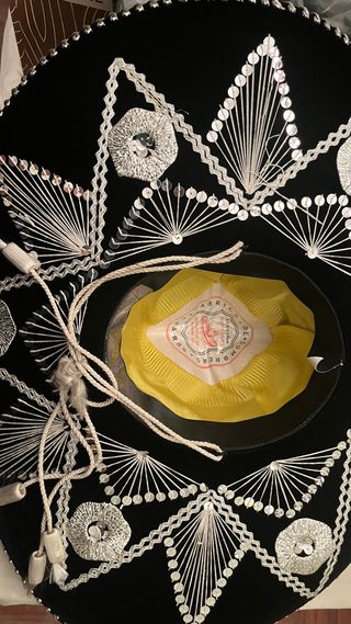 gorro mexicano, hecho a mano