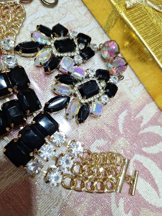 Bracciale e orecchini