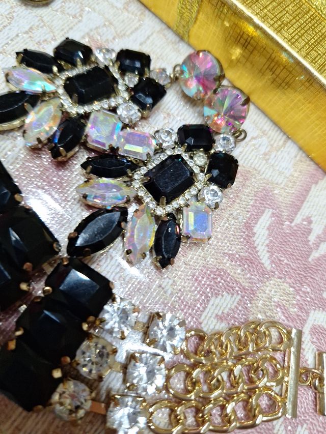 Bracciale e orecchini