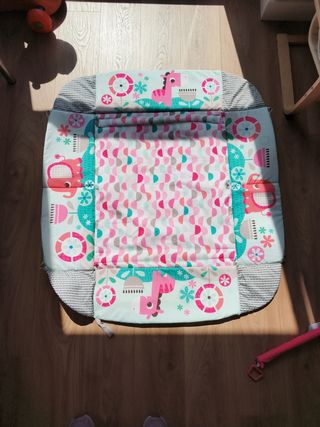 Gimnasio actividades 5 en 1 y piscina bolas