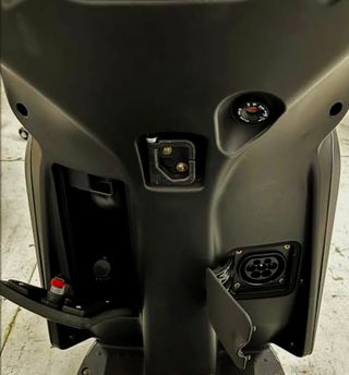 Moto eléctrica Ray 7.7 Todos los extras