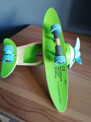 HAPE. Avión de madera "E-plane".