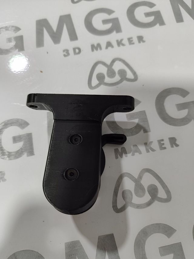 Soporte Swat Garmin varia RCT715