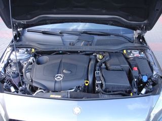 MERCEDES A 200 d 136 cv Automatico