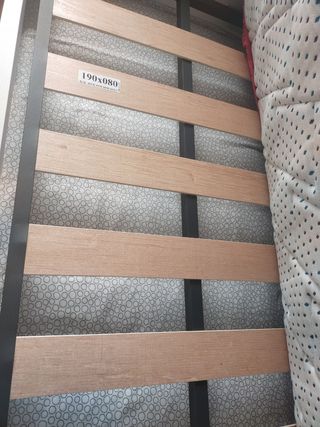 triple cama con somieres y colchones