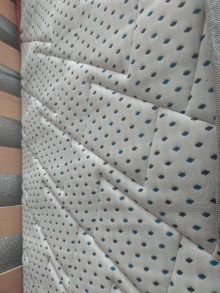 triple cama con somieres y colchones