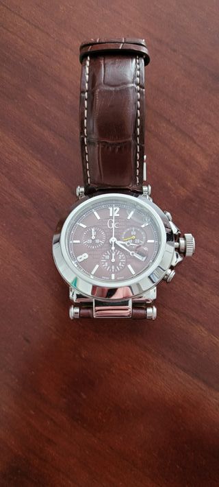 RELOJ MARCA GUESS.