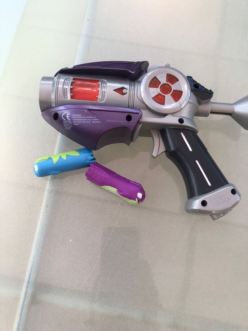 Pistola Slugterra de segunda mano por 10 EUR en Móstoles en