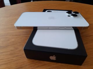 Iphone 13 Pro Max IOS 18