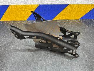 Soportes traseros bateria Can Am Outlander 800