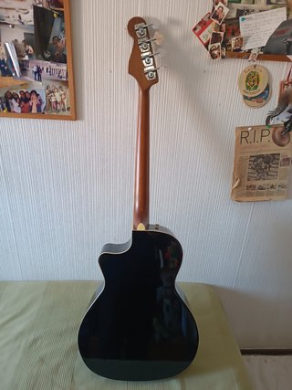 Bajo electroacústico Fender Kingsman