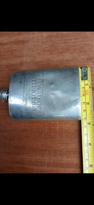 Antigua Petaca inglesa 1950