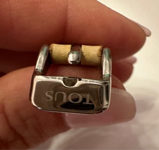 Reloj Tous en acero y tonos rosa clarito.