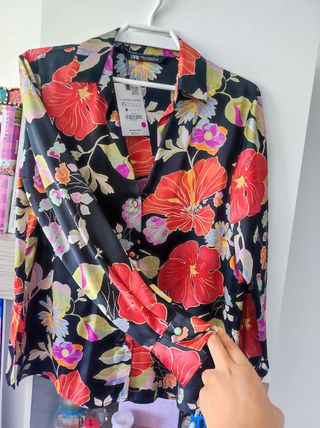 Blusa elegante satén zara