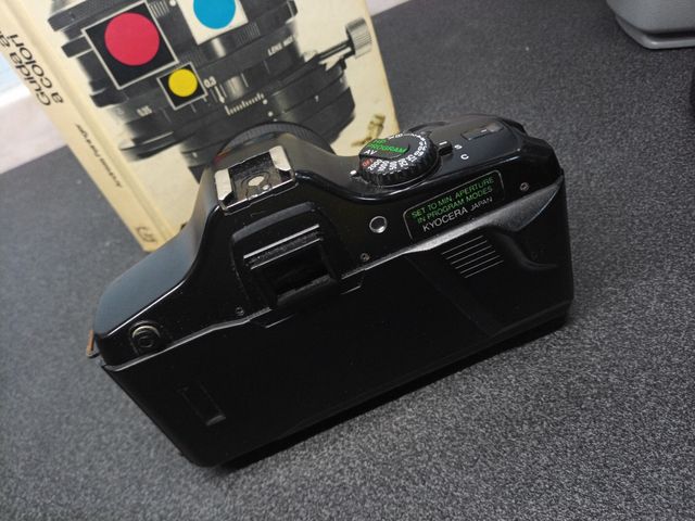 Reflex Yashica con obbiettivi