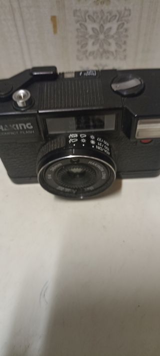 Macchina fotografica Haking con flash