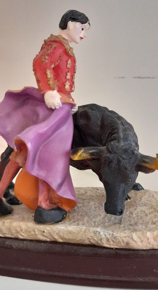 Torero con toro