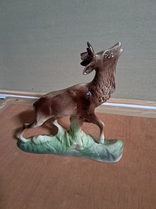 Figura porcelana ciervo