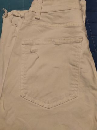 Pantalón vaquero blanco de chico
