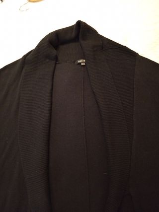 Cardigan con maniche a pipistrello.