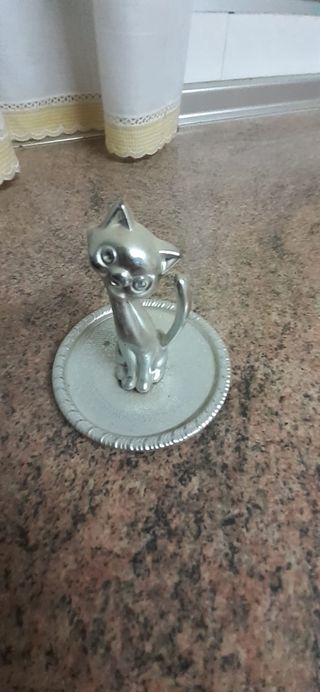 Porta anillos gato