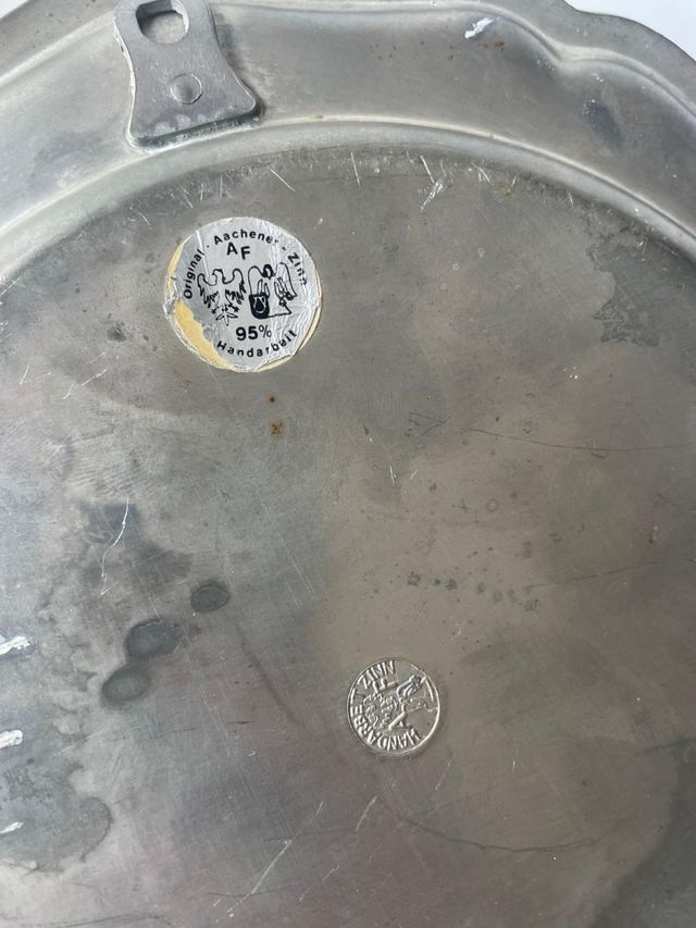 Plato de Zinc, escudo de Aachener.