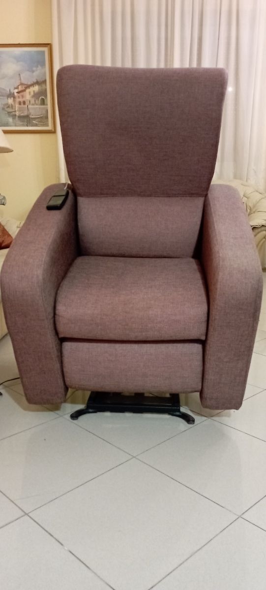 Poltrona Relax Elettrica. Alza Persona