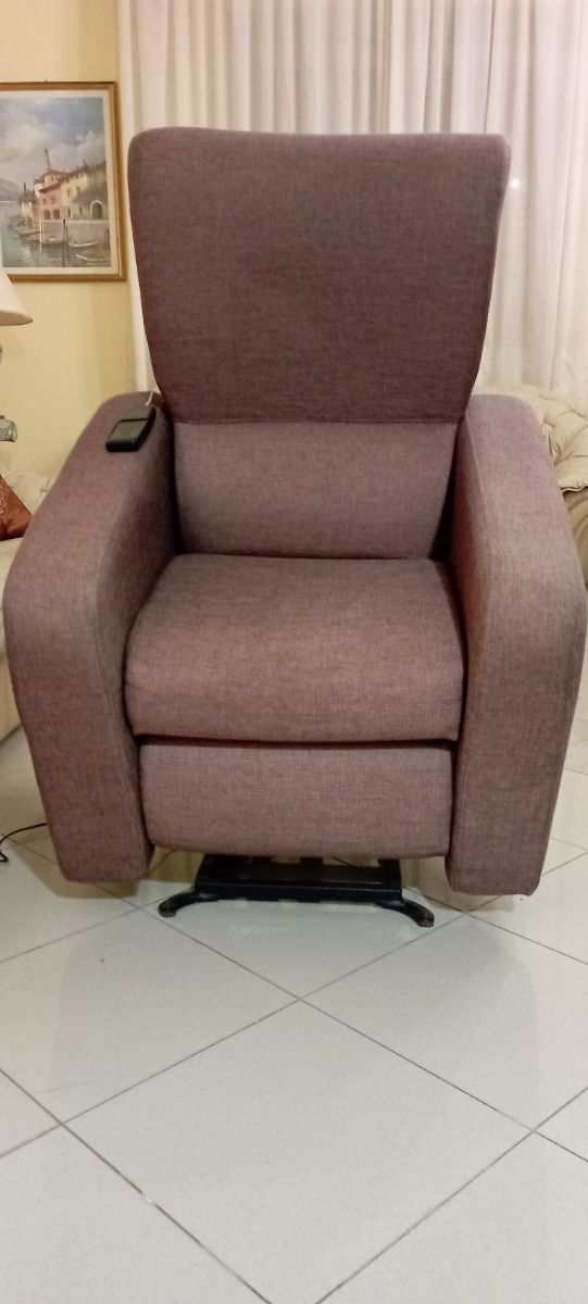 Poltrona Relax Elettrica. Alza Persona