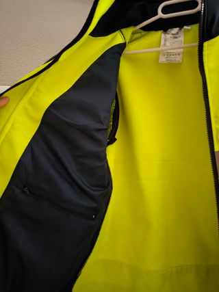 Chaqueta forro polar convertible