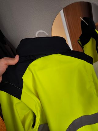 Chaqueta forro polar convertible