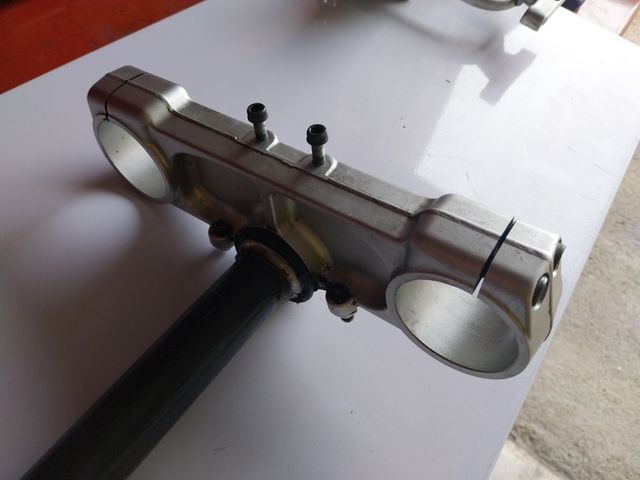 Tija inferior ducati monster s2r