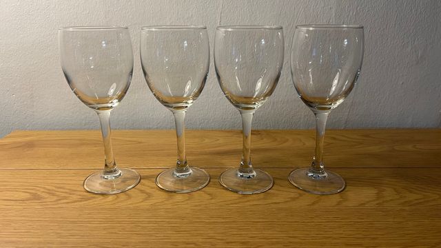 Copas y vasos de cristal